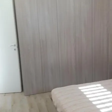 Francy 아파트